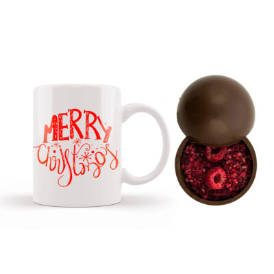 Czekoladowa Bomba mleczna z malinami w świątecznym kubku