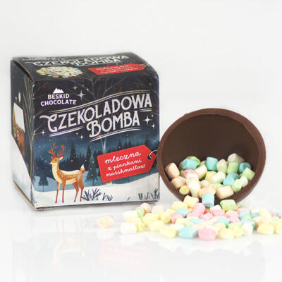 Czekoladowa Bomba zimowa mleczna z piankami marshmallow.