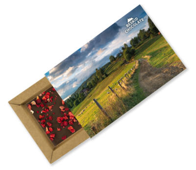 Czekolada Beskidzka lato - mleczna z truskawkami